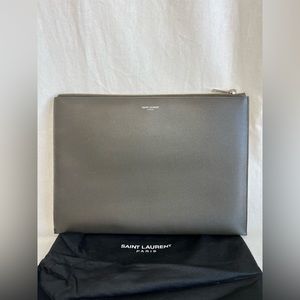 Saint Laurent messager bag with olive green.